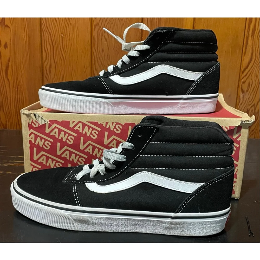 Women's Vans Ward Hi Sneakers Black/White US 9.5 men’s size 8